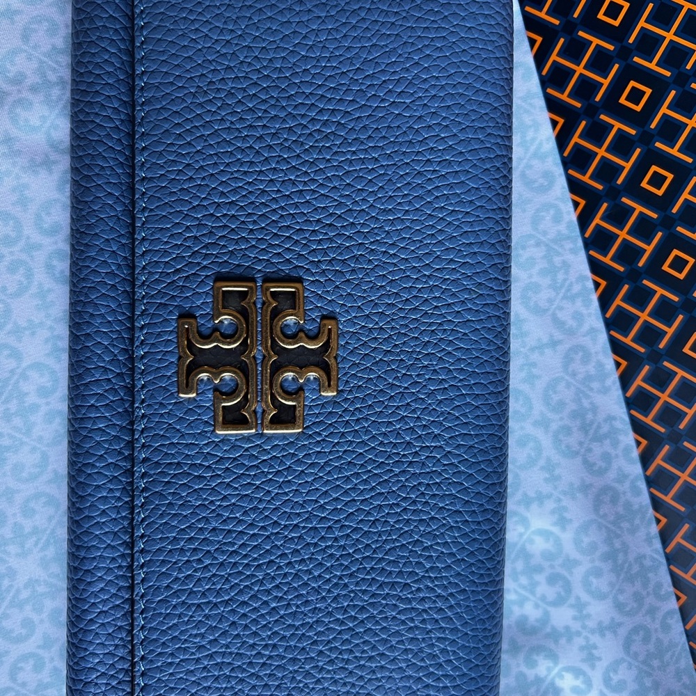 Nwt Tory Burch Britten Flap Smartphone Wallet